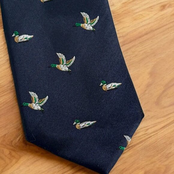 Handmade 100% Silk Men's Tie Deep Navy Blue with M.R. Ducks Mallards - Picture 5 of 5
